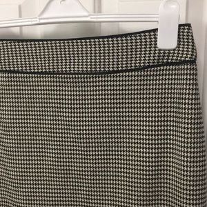 Banana Republic houndstooth pencil skirt